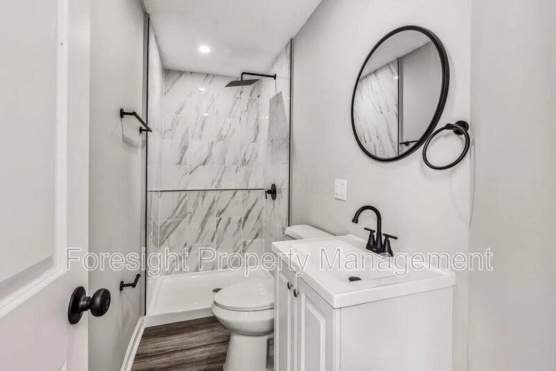 1571 Arlington Ave - Photo 6 of 19