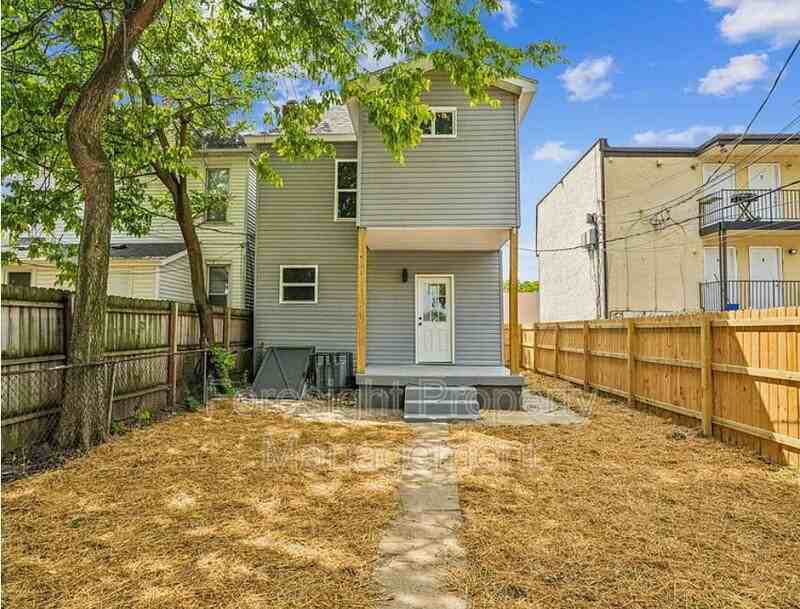 410 S Central Ave - Photo 2 of 18