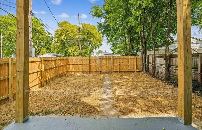 410 S Central Ave - Photo 3 of 18
