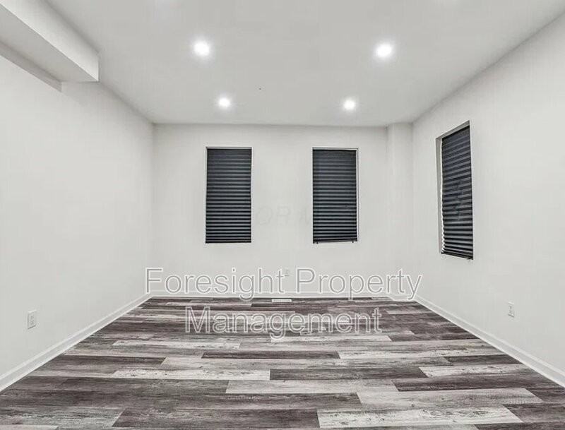 410 S Central Ave - Photo 6 of 18