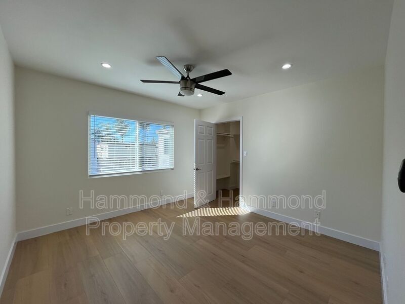 14628 Delano St #7 - Photo 7 of 12