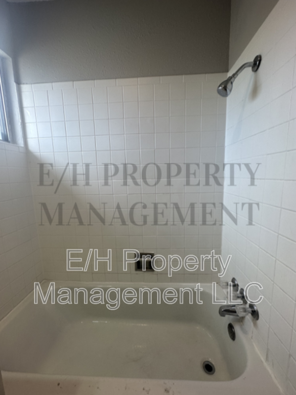 1916 S Broadway Ave #48 - Photo 6 of 8