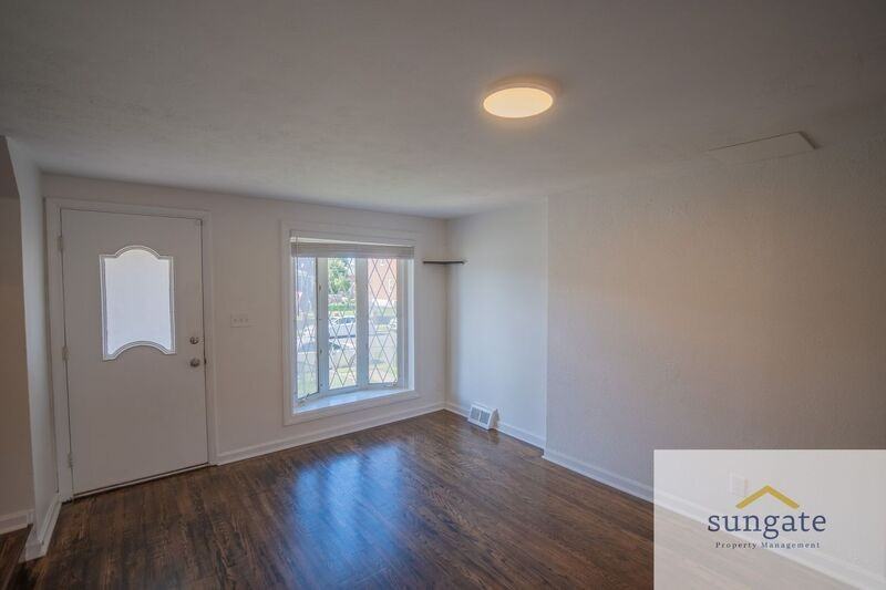 7833 Saint Gregory Dr - Photo 3 of 40