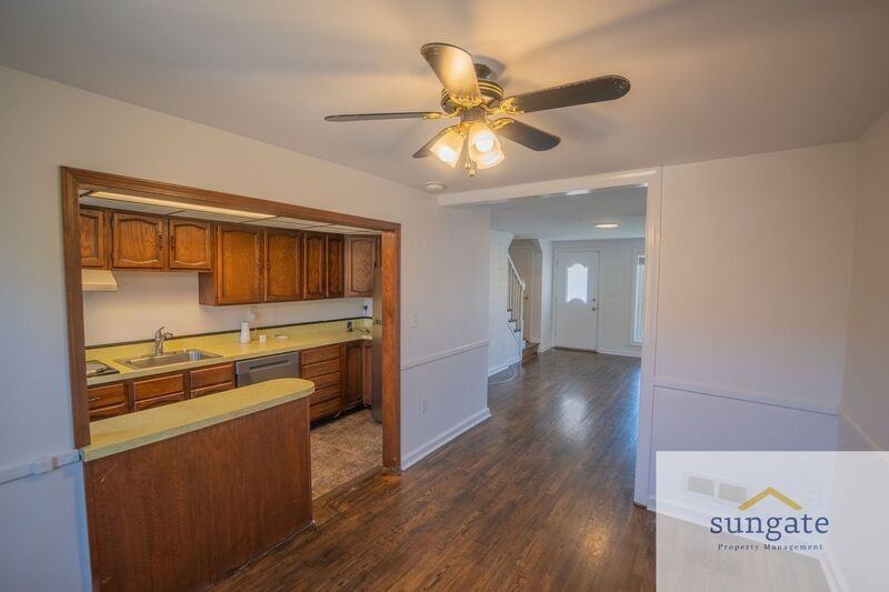 7833 Saint Gregory Dr - Photo 7 of 40
