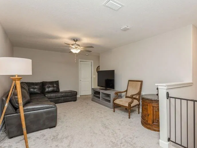 1591 Roseville St - Photo 6 of 16