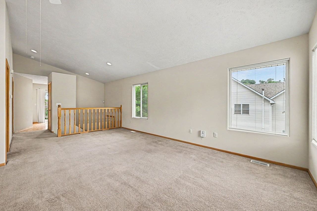 5617 Decatur St - Photo 5 of 13