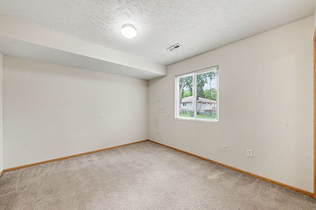 5619 Decatur St - Photo 7 of 12