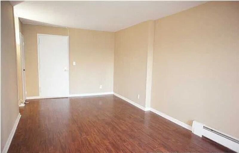2 Elmwood Park Dr #111 - Photo 2 of 10