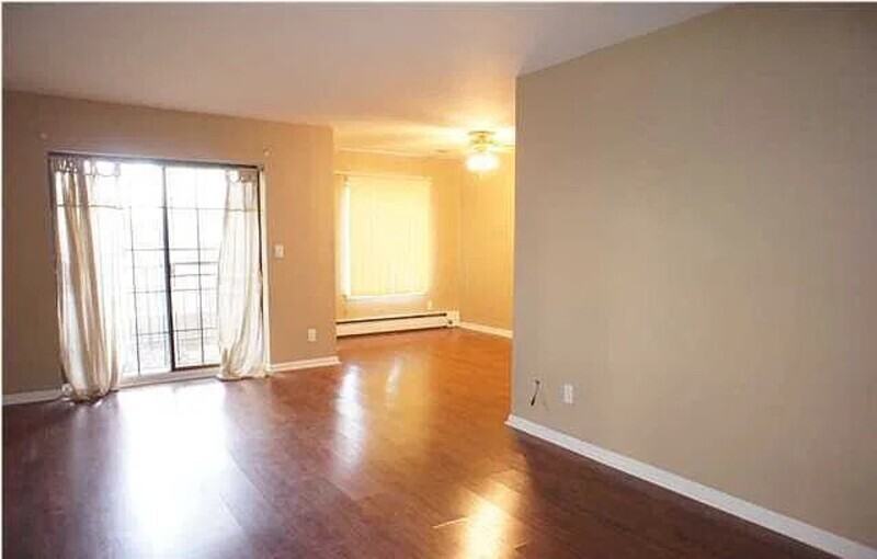 2 Elmwood Park Dr #111 - Photo 3 of 10