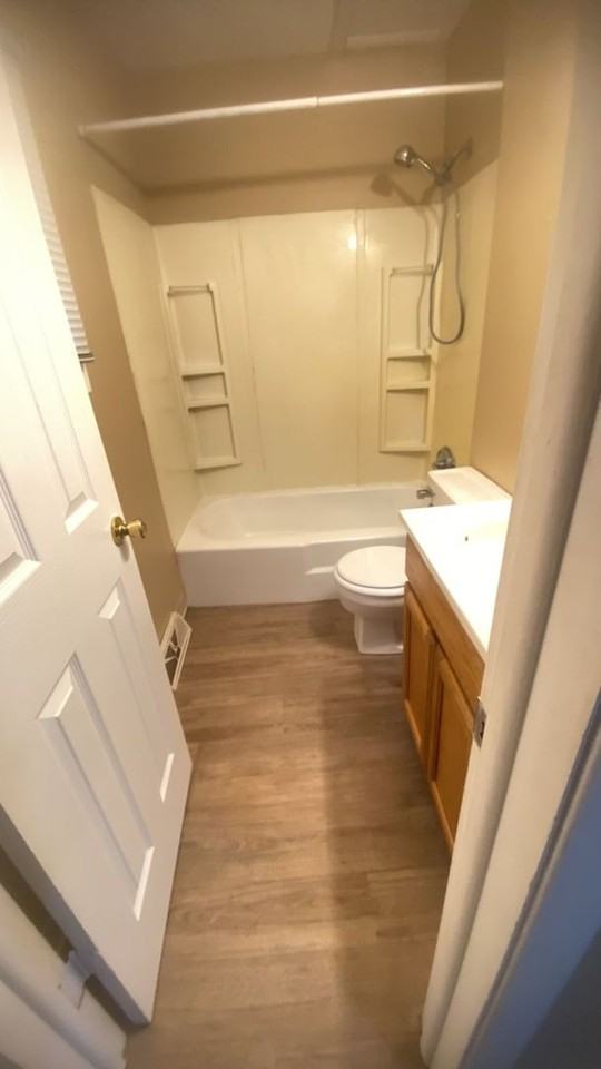 304 Locust - Photo 3 of 6
