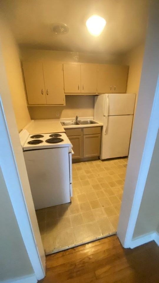 304 Locust - Photo 6 of 6