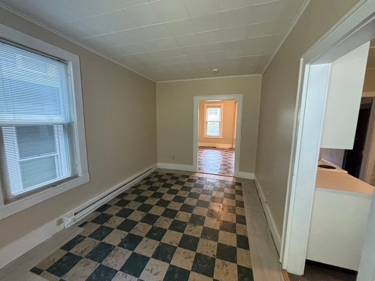 105 Friend St #A - Photo 5 of 12