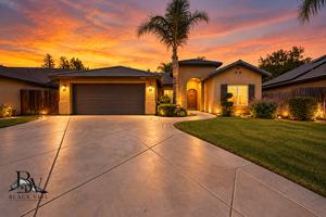 featured image of 10406 Pepperwood Dr