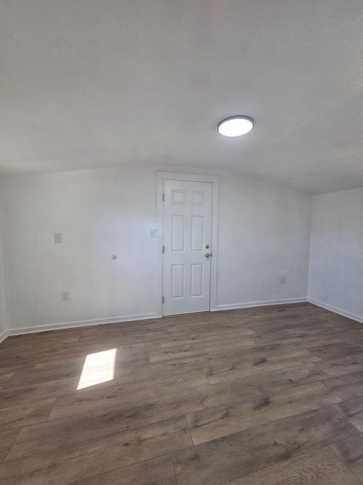 3714 E State Highway 20 #2 - Photo 4 of 8