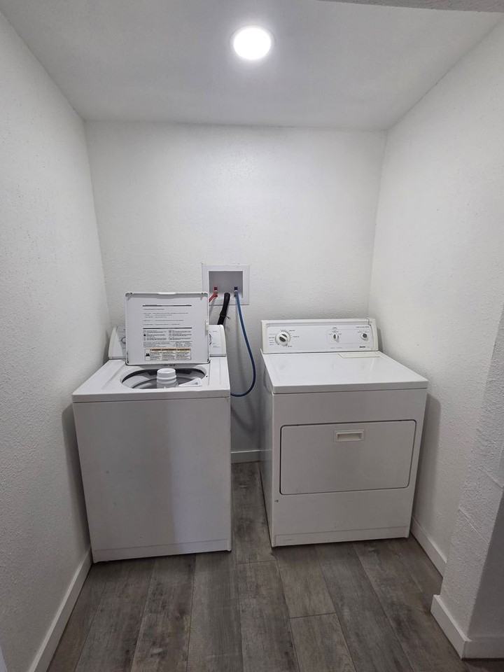 3714 E State Highway 20 #4 - Photo 5 of 10