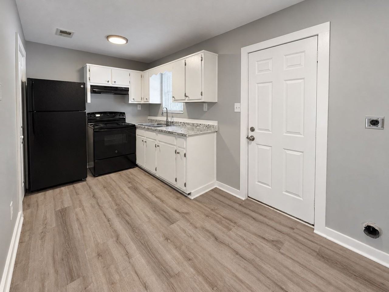 902 902 Bolton Road SW - B2 #B2 - Photo 3 of 13