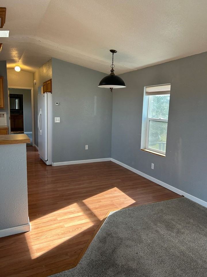 1180 Clark Dr - Photo 6 of 27