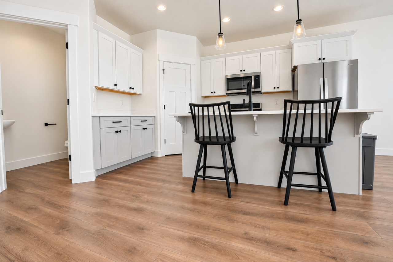 1048 N Freeman Dr - Photo 3 of 21