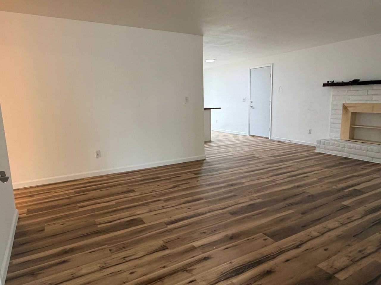 1660 Se Sussex Ct - Photo 3 of 24