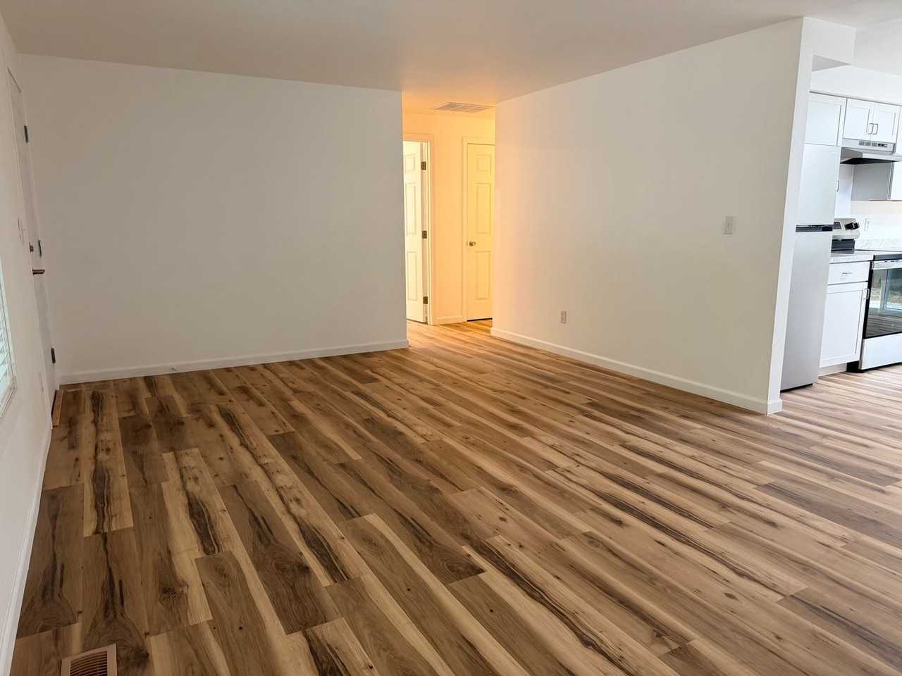 1660 Se Sussex Ct - Photo 6 of 24