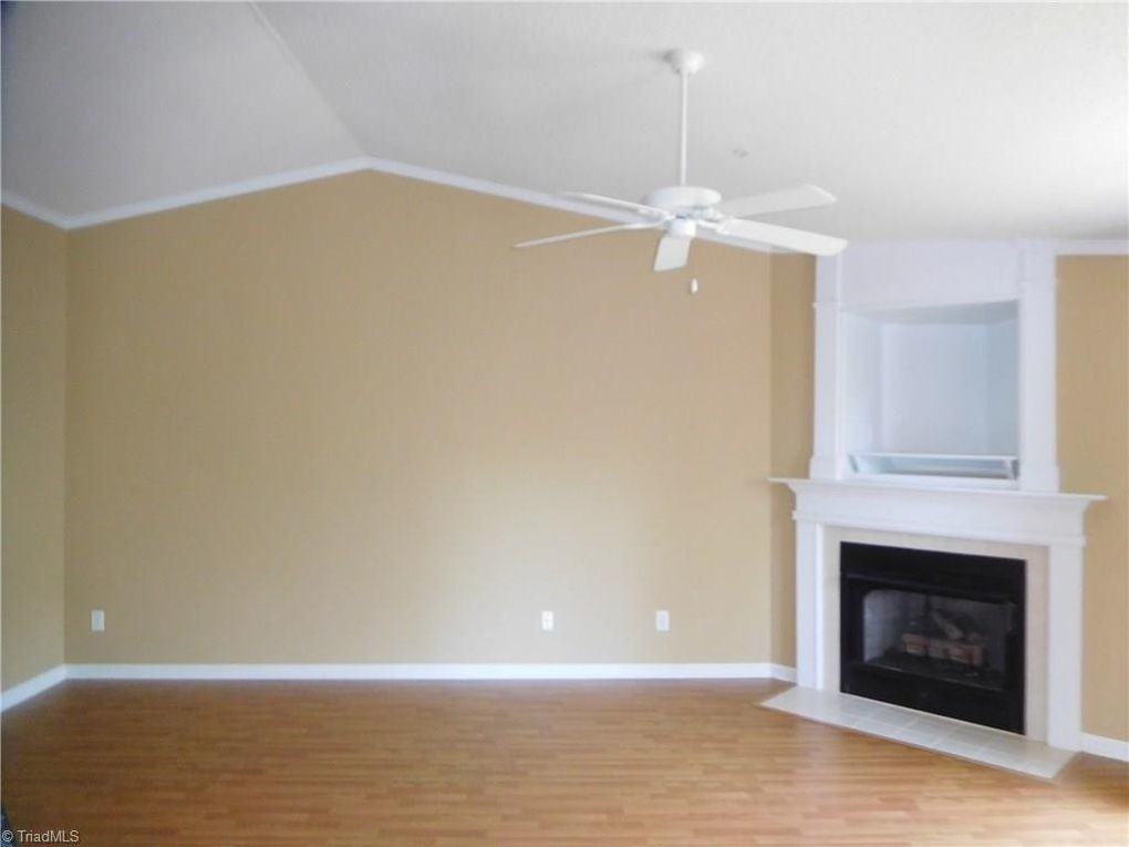 150 James Rd #3C - Photo 4 of 9