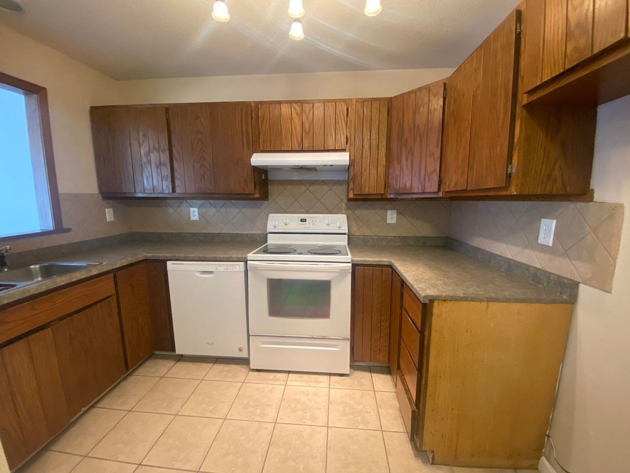 1808 23rd Ave S - Photo 7 of 19