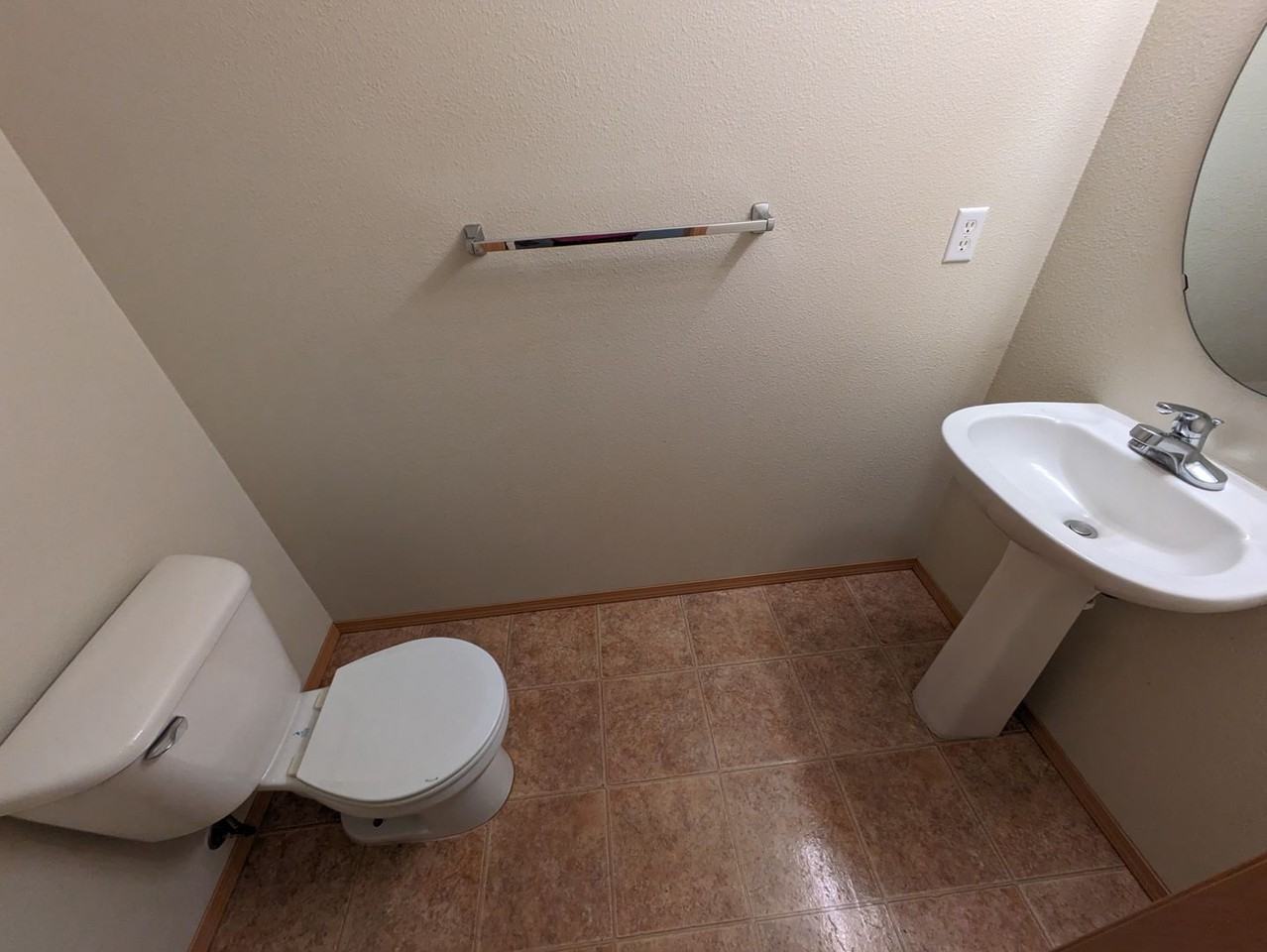 2320 Simmons St #B - Photo 5 of 11