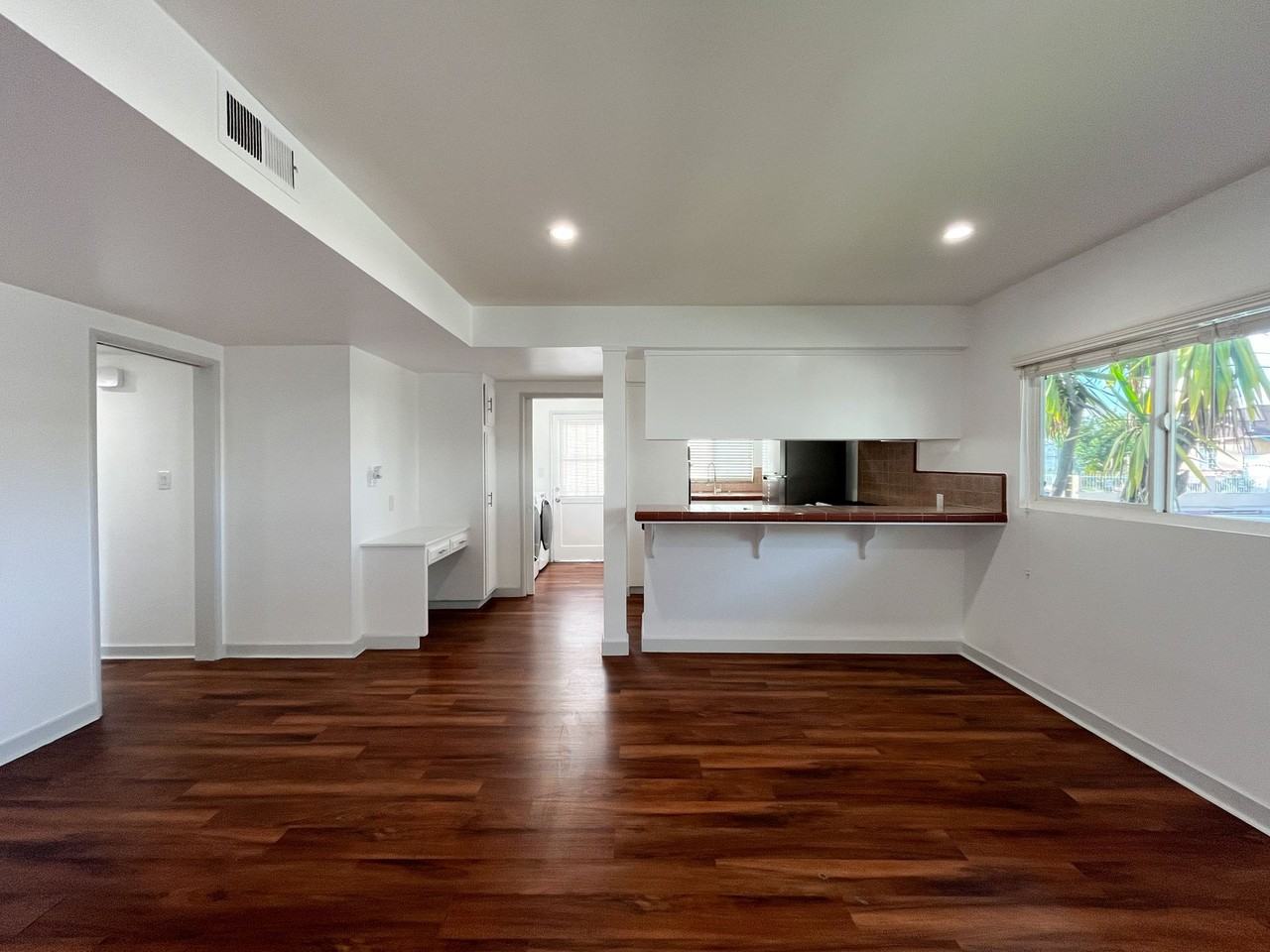 3556 W 113th St - Photo 5 of 20