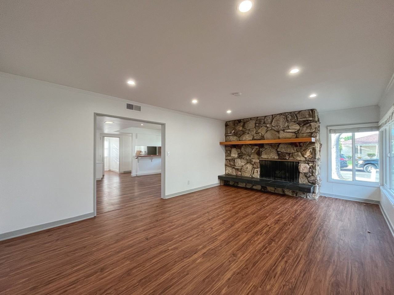3556 W 113th St - Photo 7 of 20