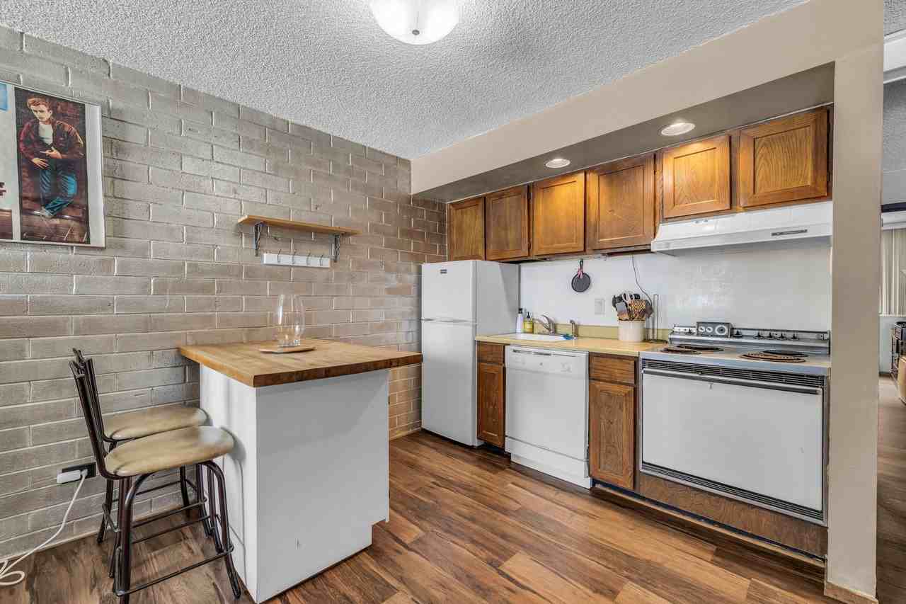 1704 Captain Molly Dr - Photo 4 of 18