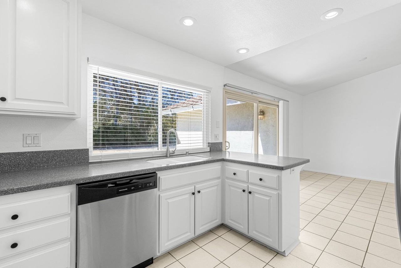 4125 Trieste Dr - Photo 4 of 18