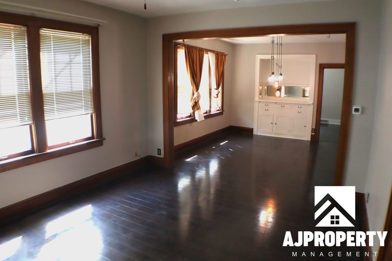 715 W 12th St - Photo 6 of 27