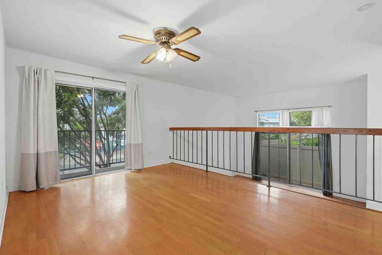 7833 Starling Dr - Photo 5 of 28
