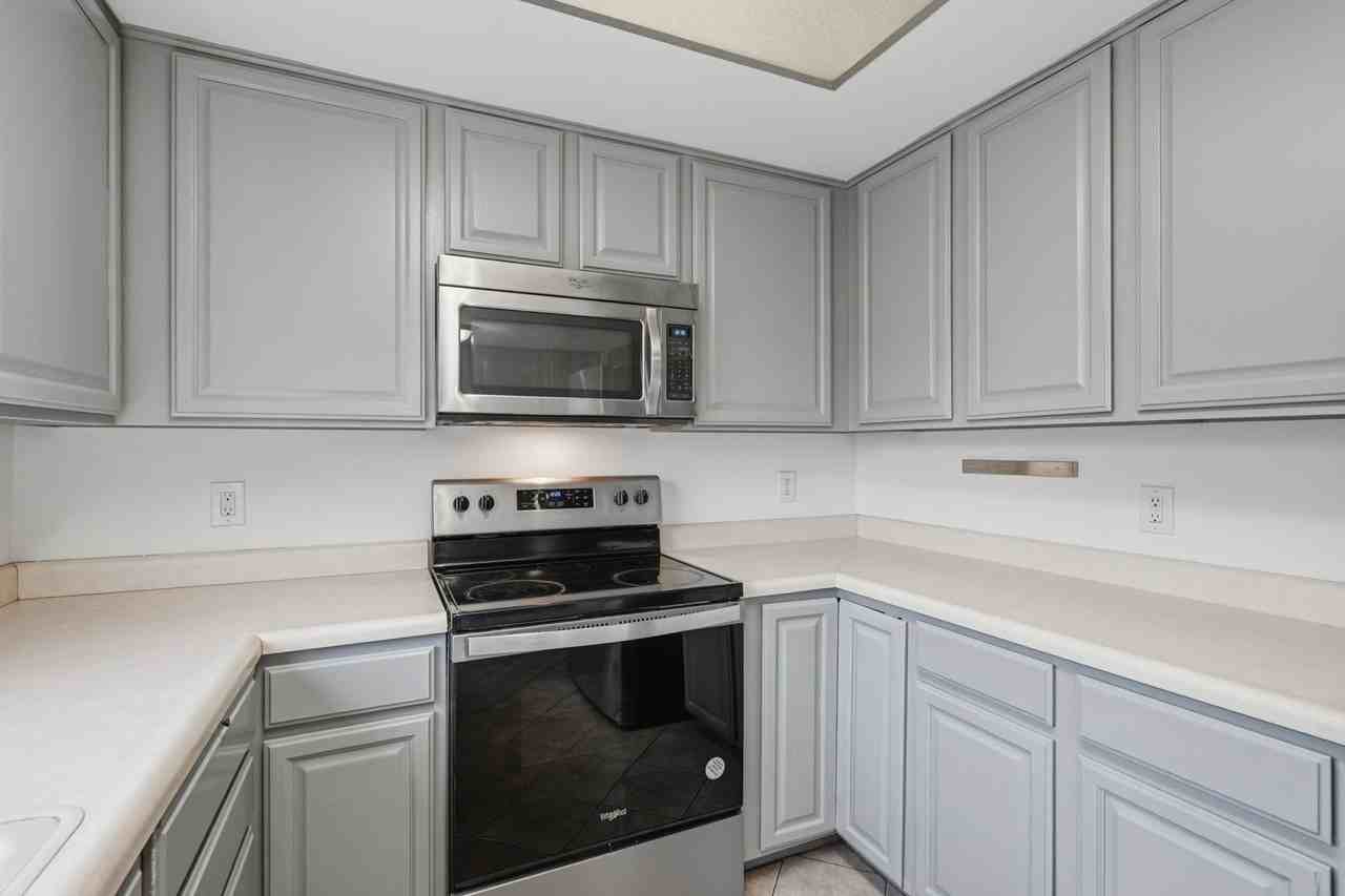 7833 Starling Dr - Photo 7 of 28