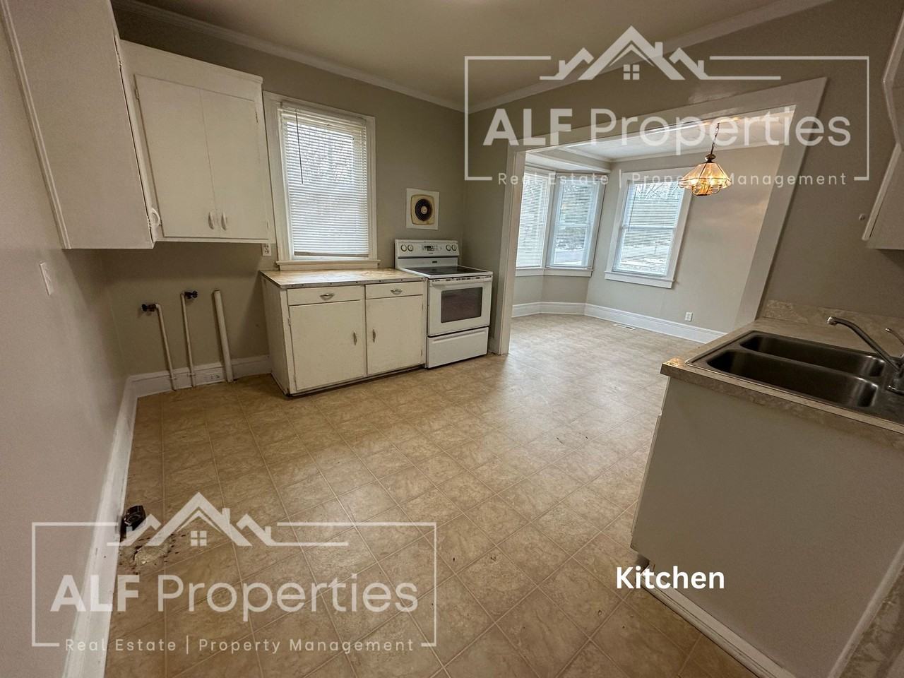 1520A Glover St - Photo 5 of 18