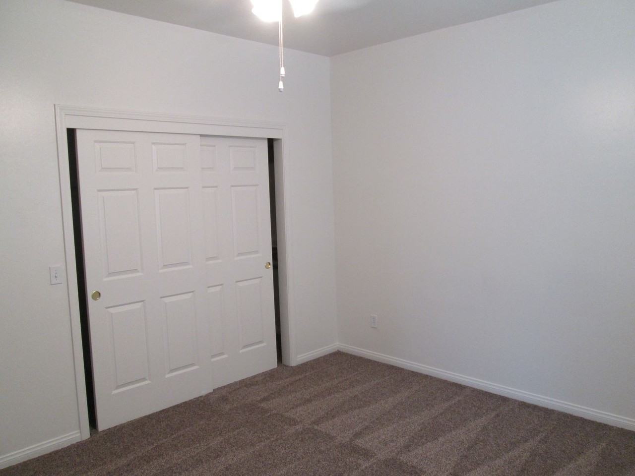 523 Yellow Meadow Court Bakersfield, CA 93308 - Photo 7 of 11