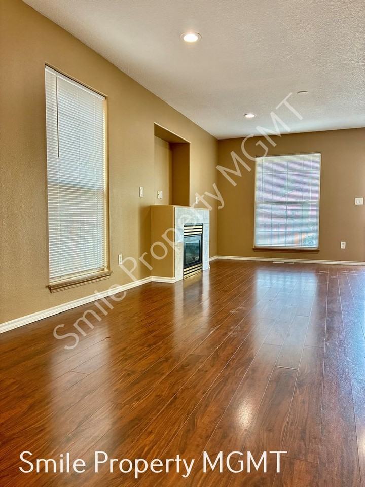 3308 Se 89th Ave - Photo 4 of 18