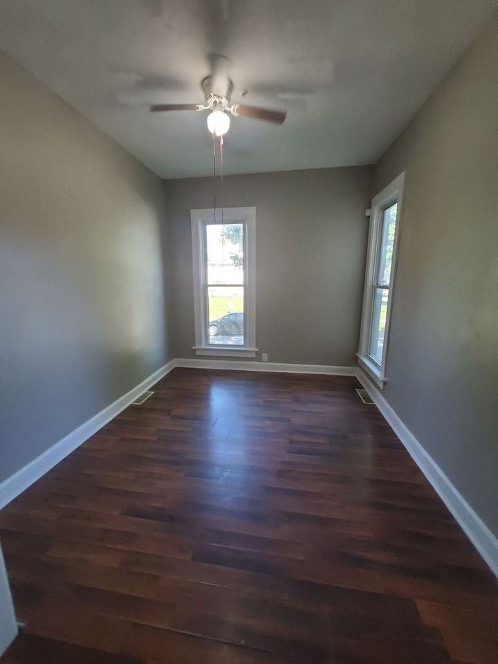 855 N 24th St - Photo 4 of 14