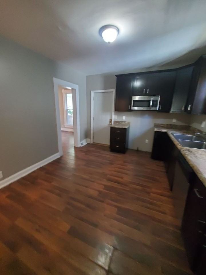 855 N 24th St - Photo 7 of 14