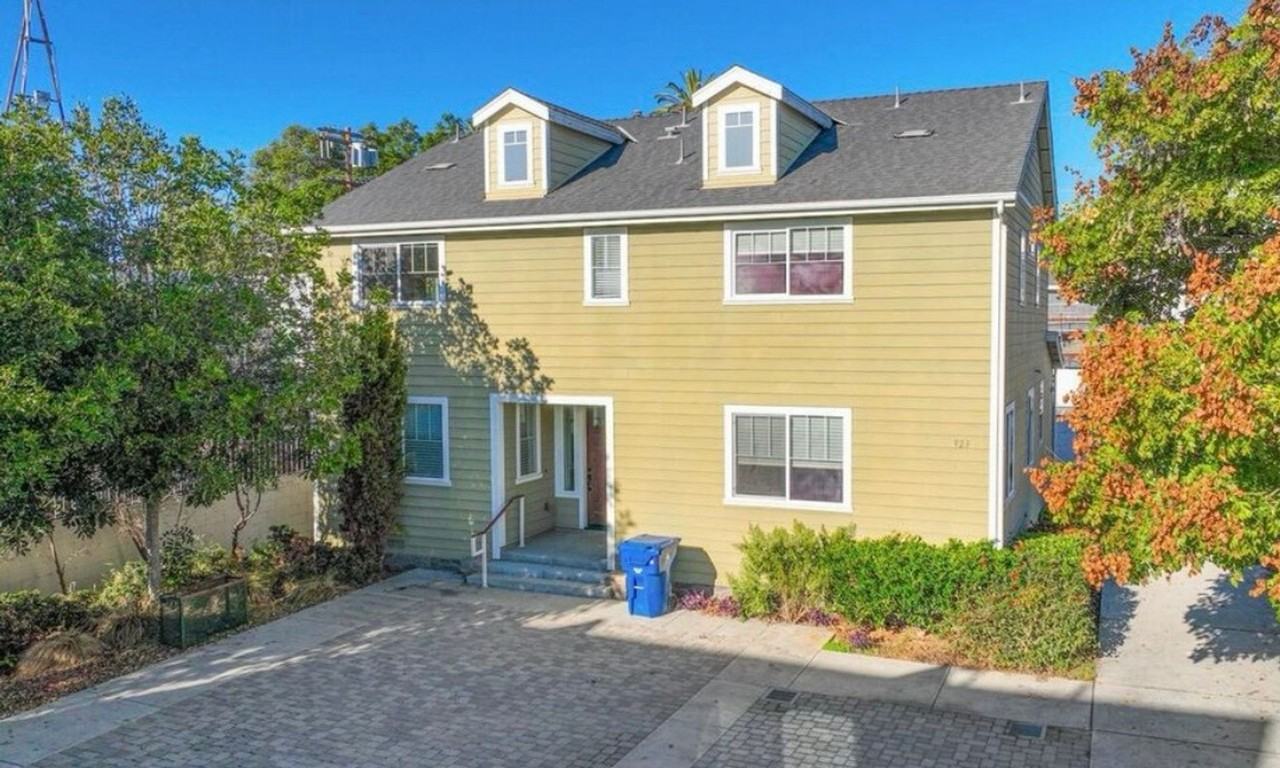NEW 921-923 30th Street - Photo 2 of 11