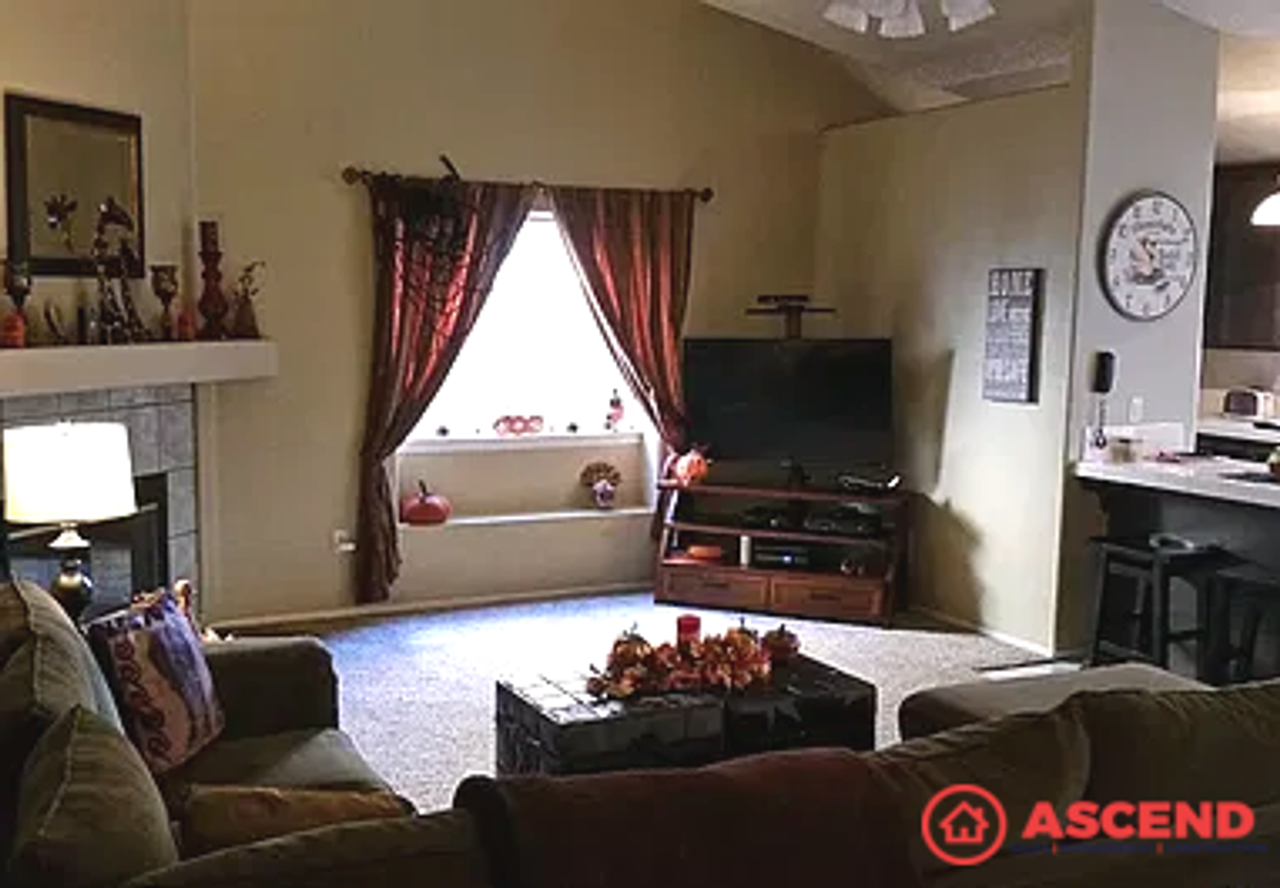 3118 Silver Spur Way - Photo 2 of 5