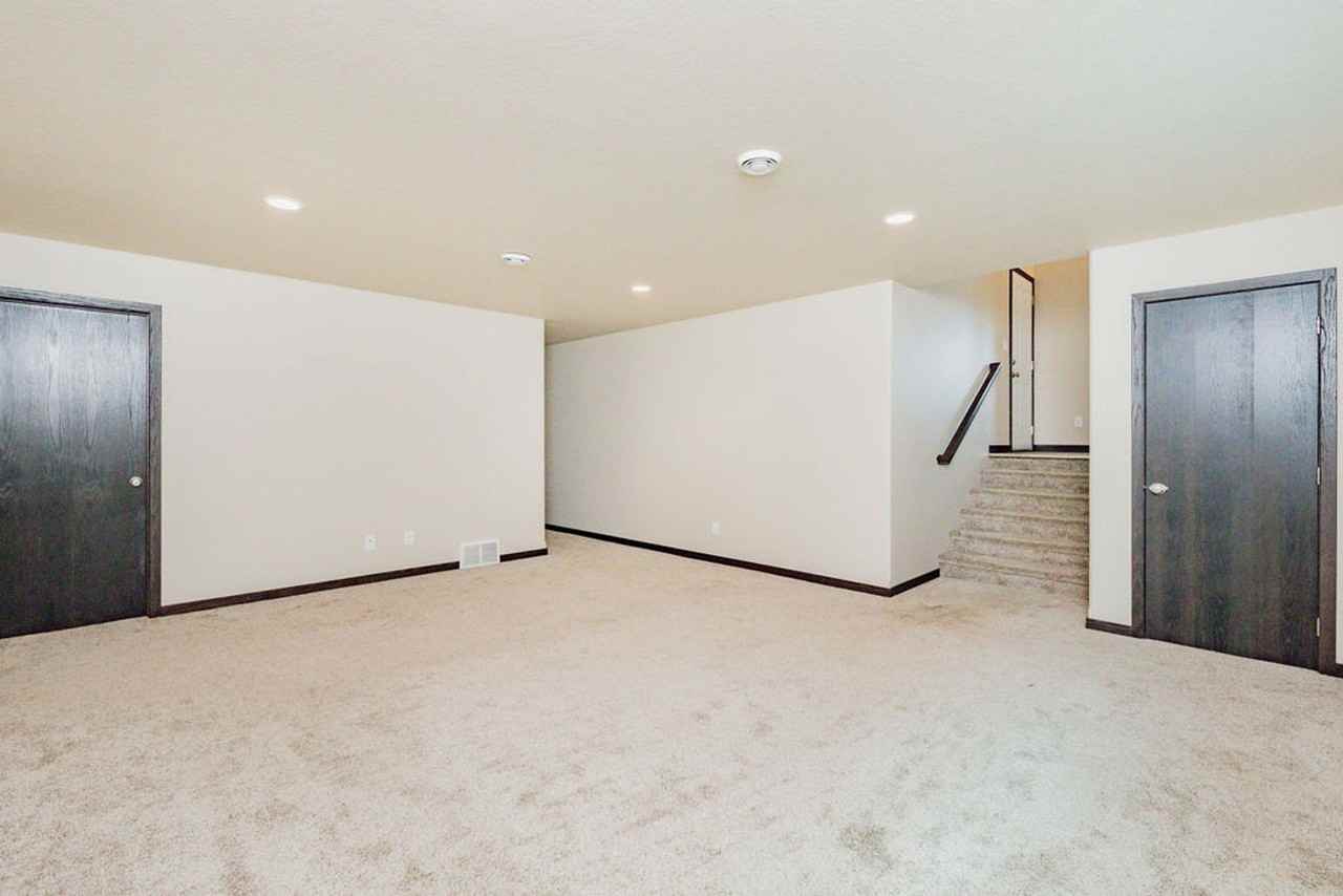 3062 39th Ave S - Photo 3 of 31
