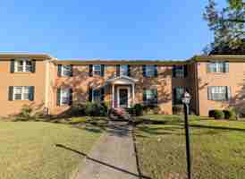 featured image of 8202 Willowbrook Cir Se
