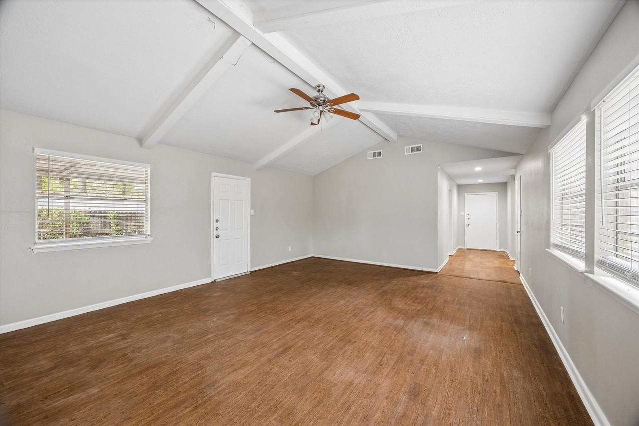 130 Red Oak Ln - Photo 5 of 13