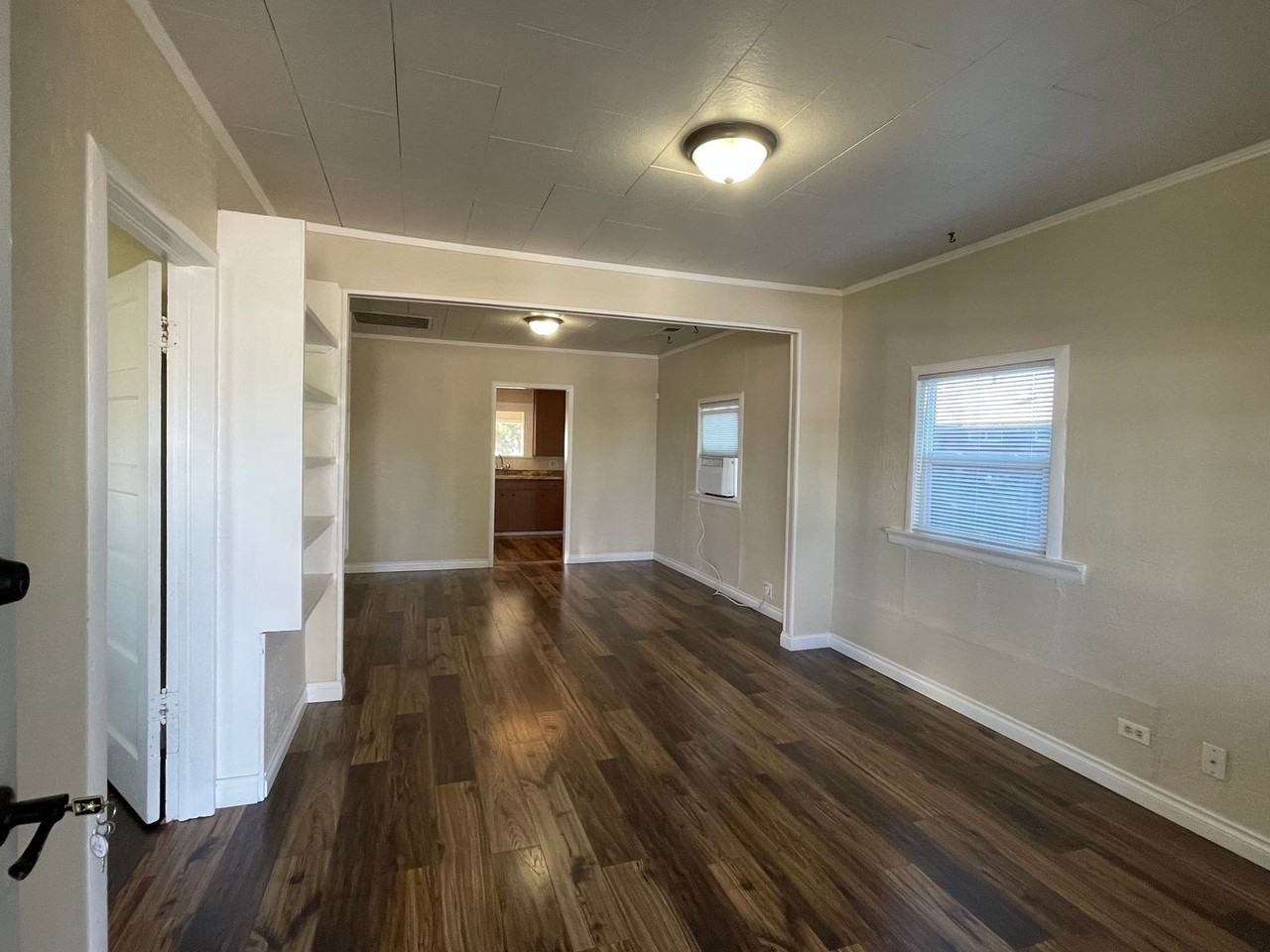 213 Bliss St - Photo 4 of 16