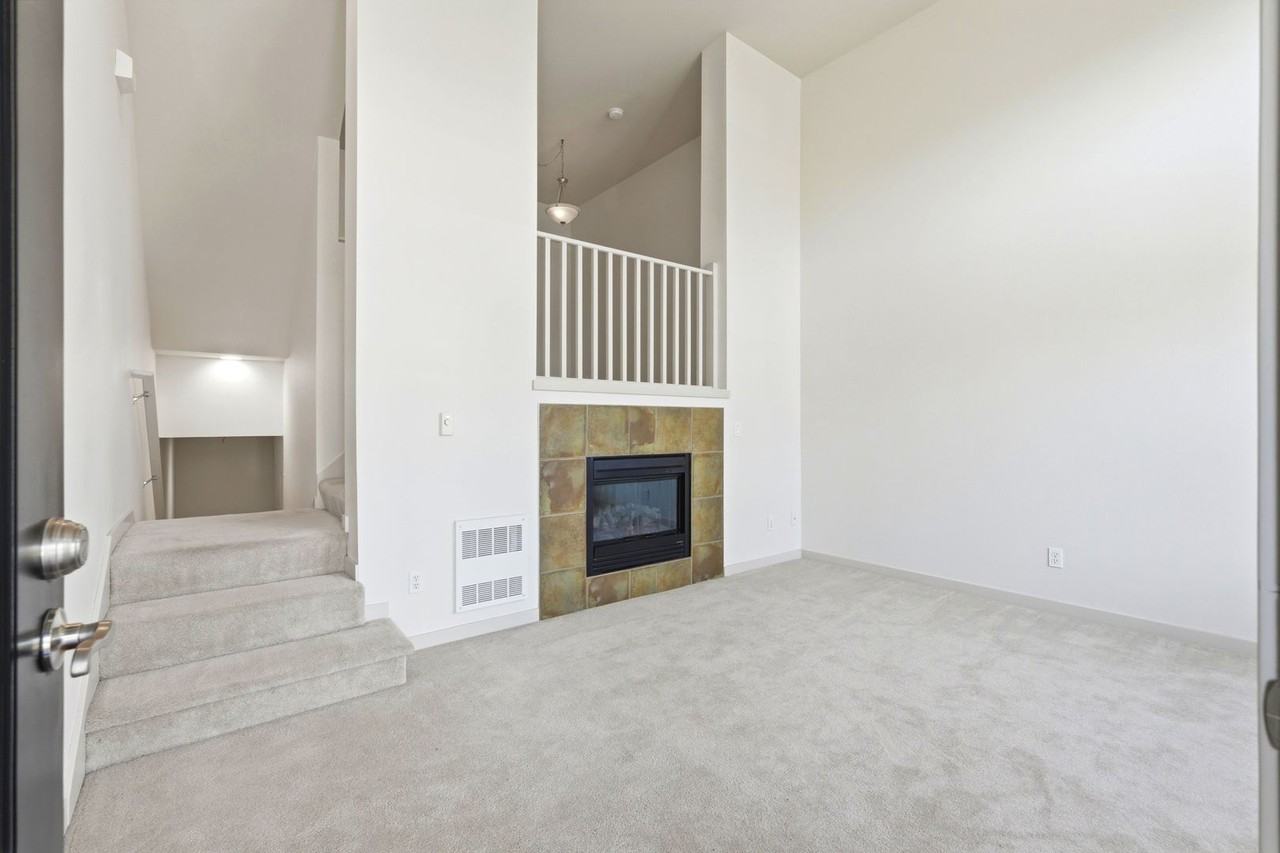 4846 Pointes Dr - Photo 6 of 28