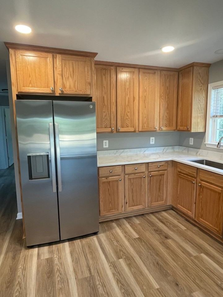 558 Smith Ln - Photo 5 of 16