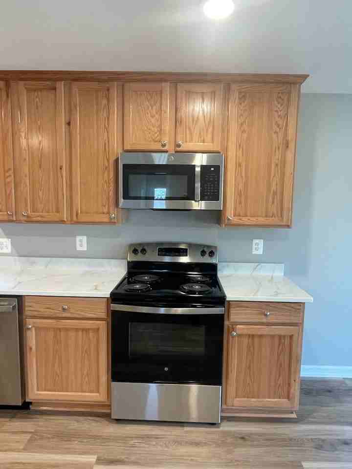 558 Smith Ln - Photo 7 of 16