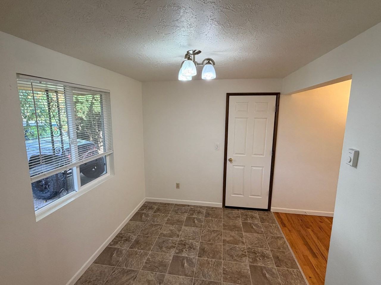 2520 Stortz Ave Ne - Photo 4 of 16