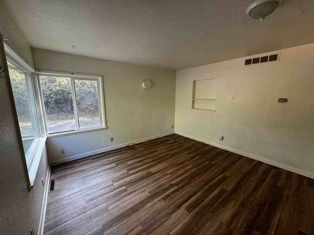 1000 Sylvan Way - Photo 3 of 48